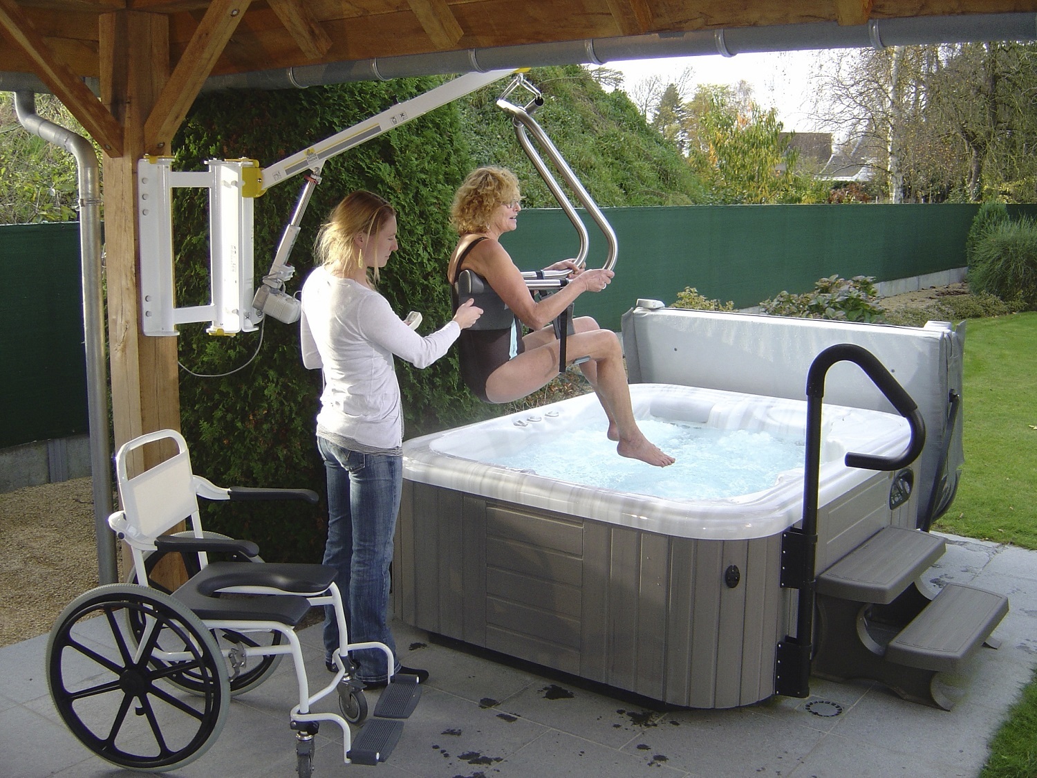 Wall lift jacuzzi spa access hoist
